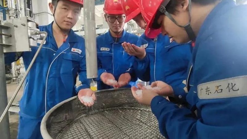 造纸污水处理消泡剂：揭秘其型号规格与选型逻辑**
